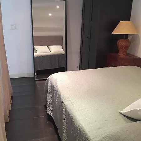 Palm Apartment *